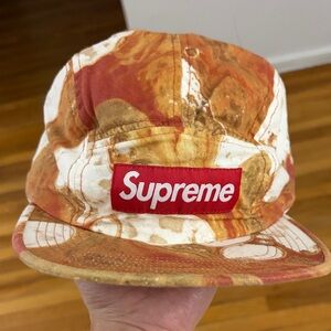 Supreme Swirl Hat in Red and Cream